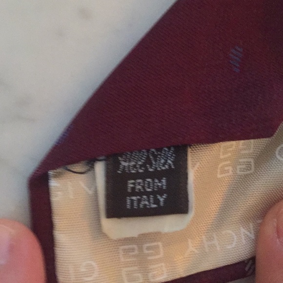 Vintage Givenchy neck tie - Picture 5 of 5